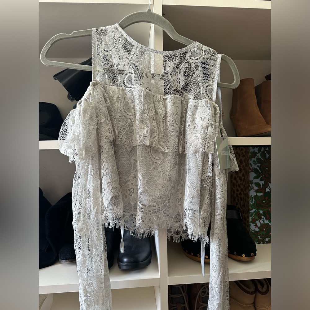 Missguided lace top size 2 XSmall